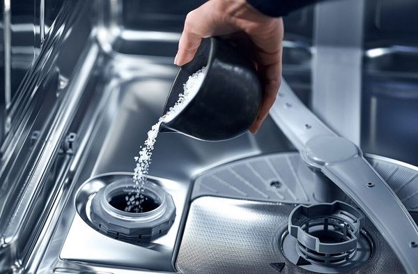 Adding dishwasher salt (Image: Bosch)